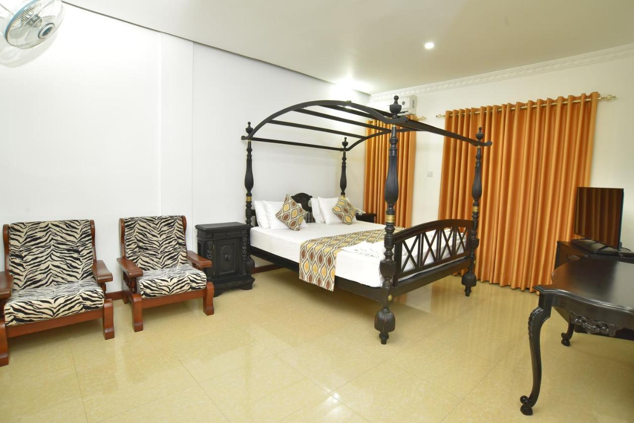 Hotel Queensbury Malabe Kaduwela Exterior foto